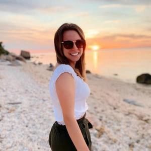 Meet your Posher, Christine